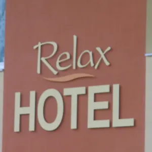 https://relax-hotel.hotels-rhonealpes.com